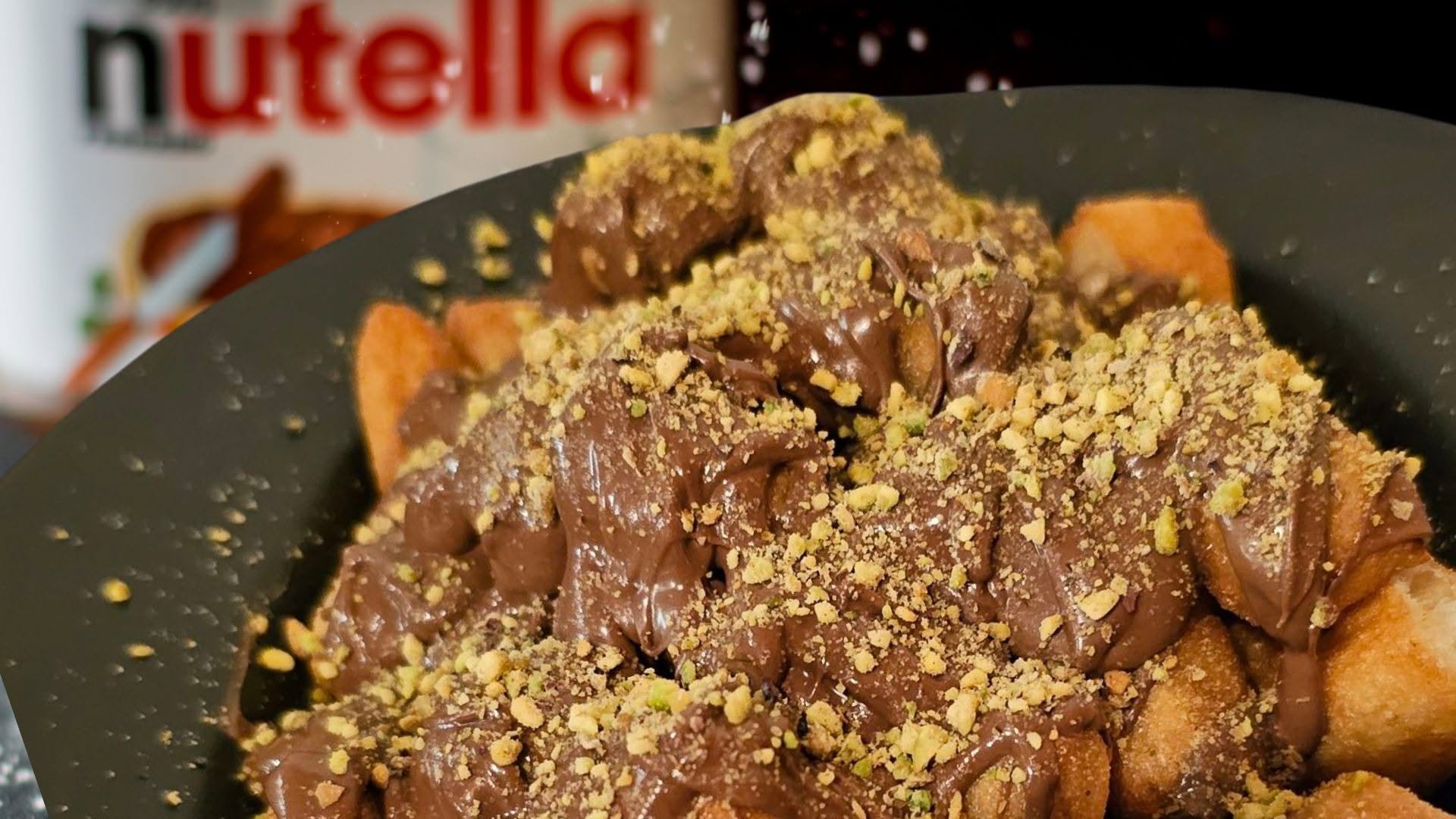 Warm chocolate and pistachio dessert